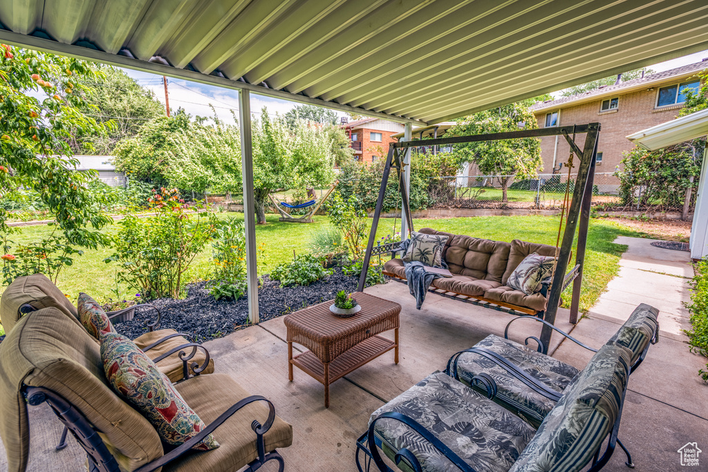557 OAKLEAF LN North Salt Lake, UT 84054