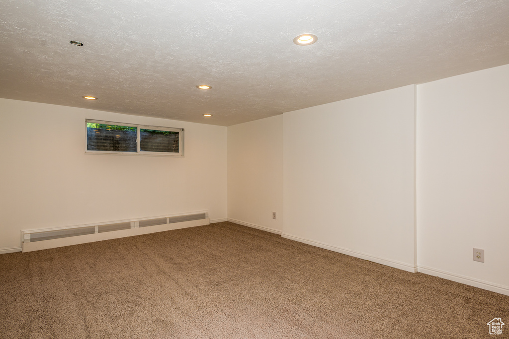 557 OAKLEAF LN North Salt Lake, UT 84054