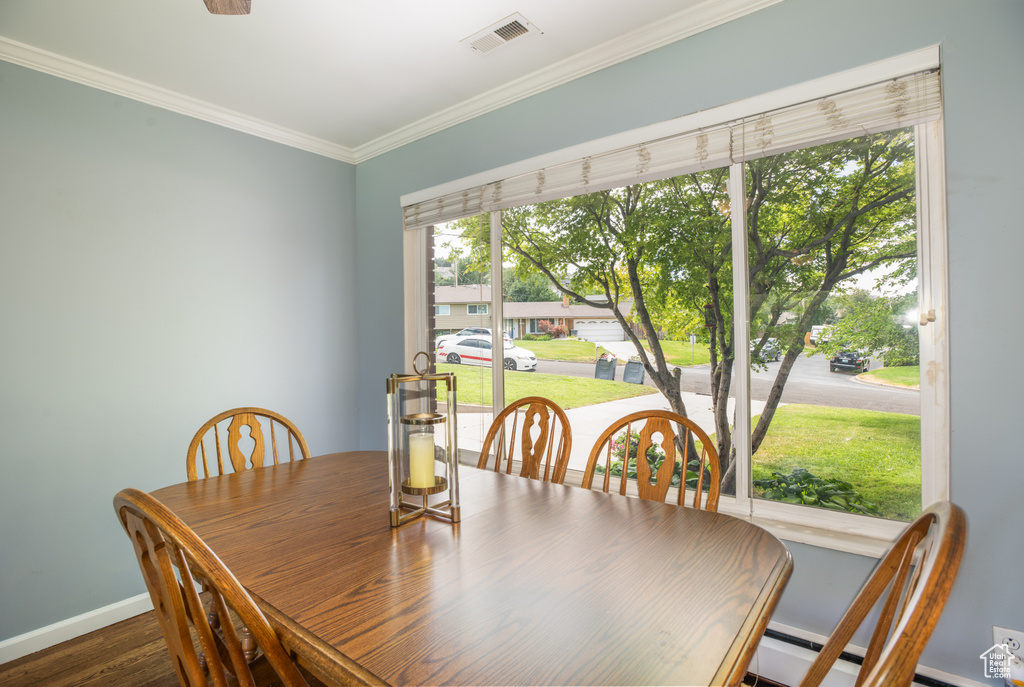 557 OAKLEAF LN North Salt Lake, UT 84054