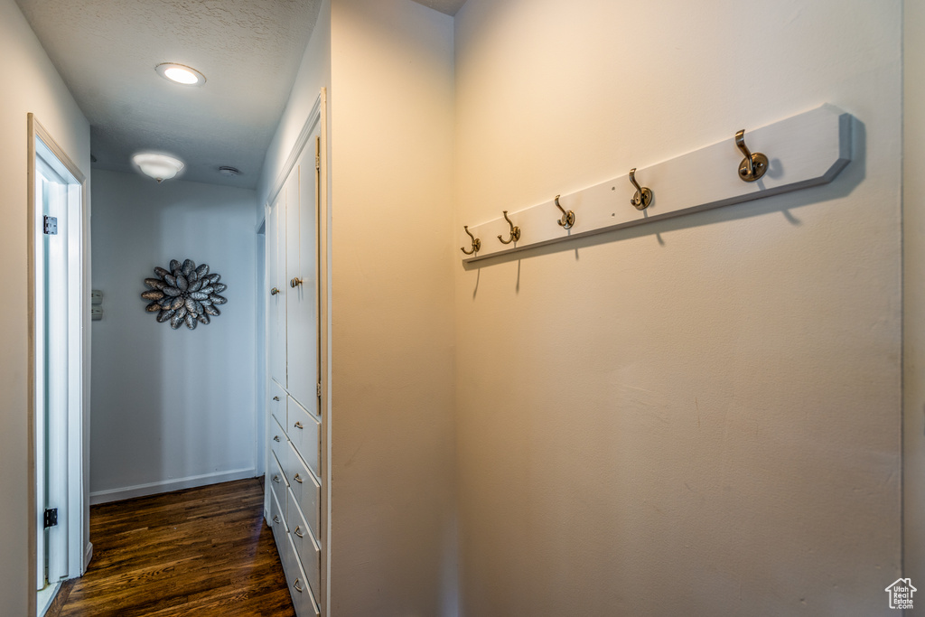 557 OAKLEAF LN North Salt Lake, UT 84054