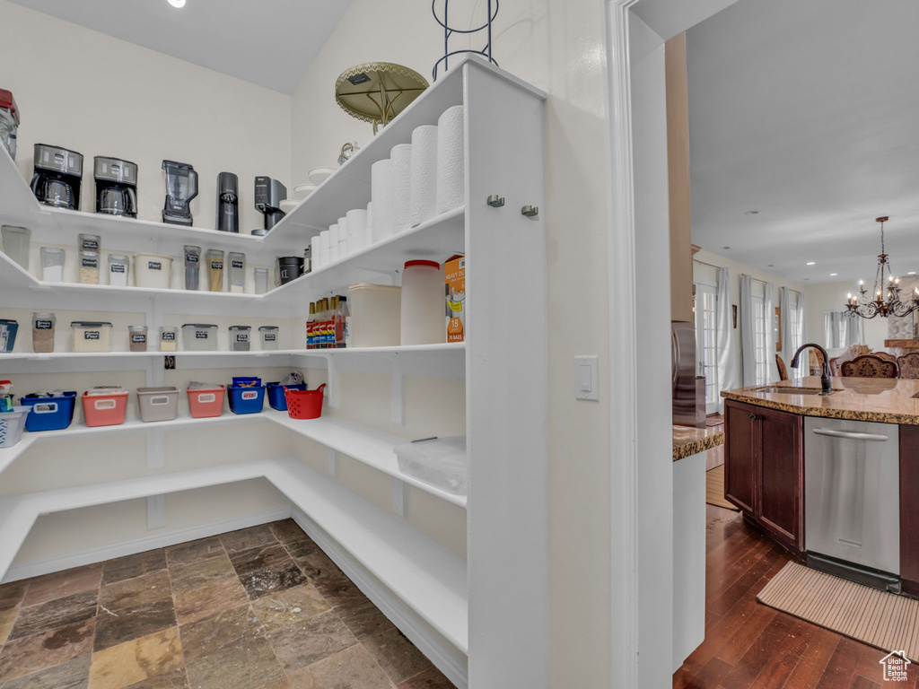 135 E 200 N Kanosh, UT 84637
