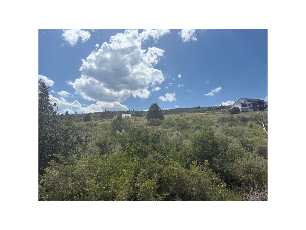 3321 S SNOWSHOE CIR Garden City, UT 84028