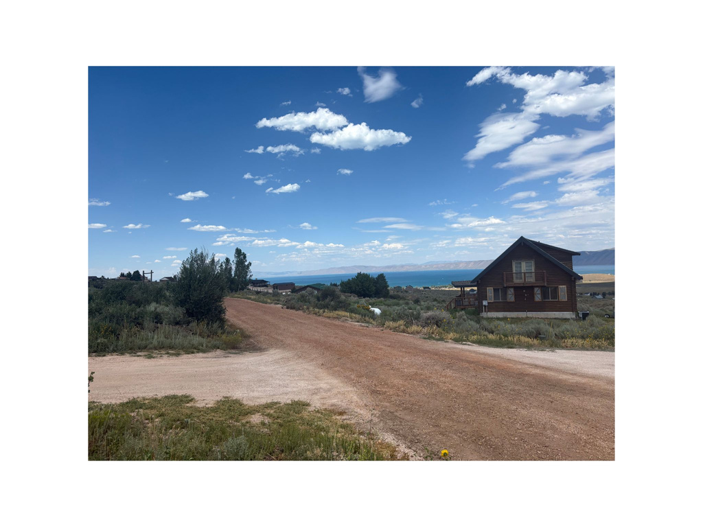3321 S SNOWSHOE CIR Garden City, UT 84028
