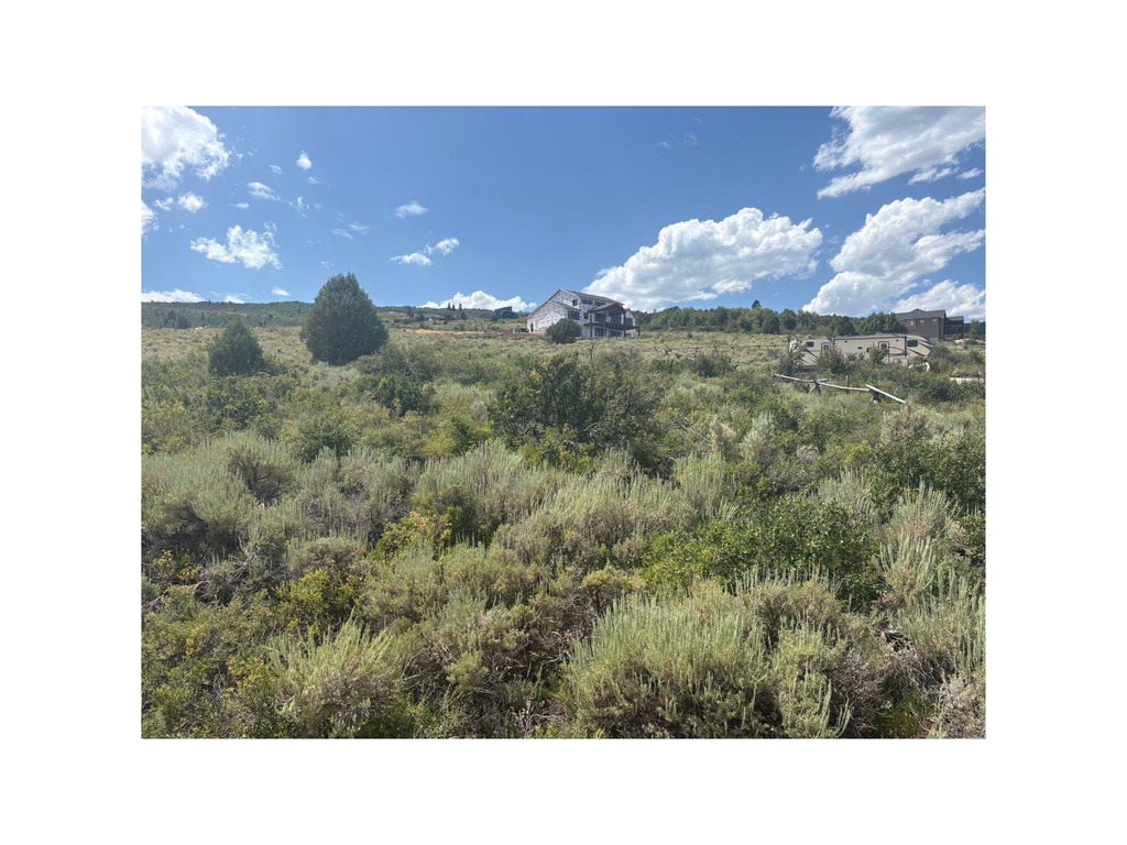 3321 S SNOWSHOE CIR Garden City, UT 84028