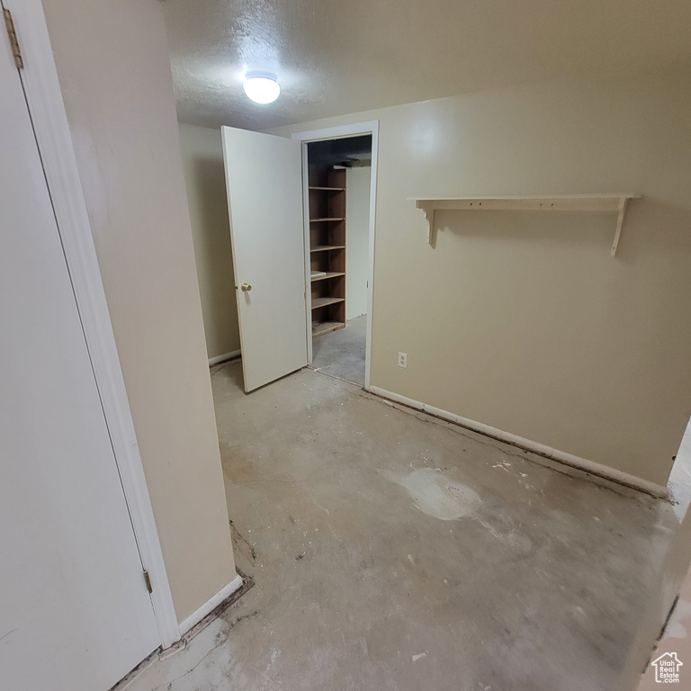 173 W 5200 S Washington Terrace, UT 84405