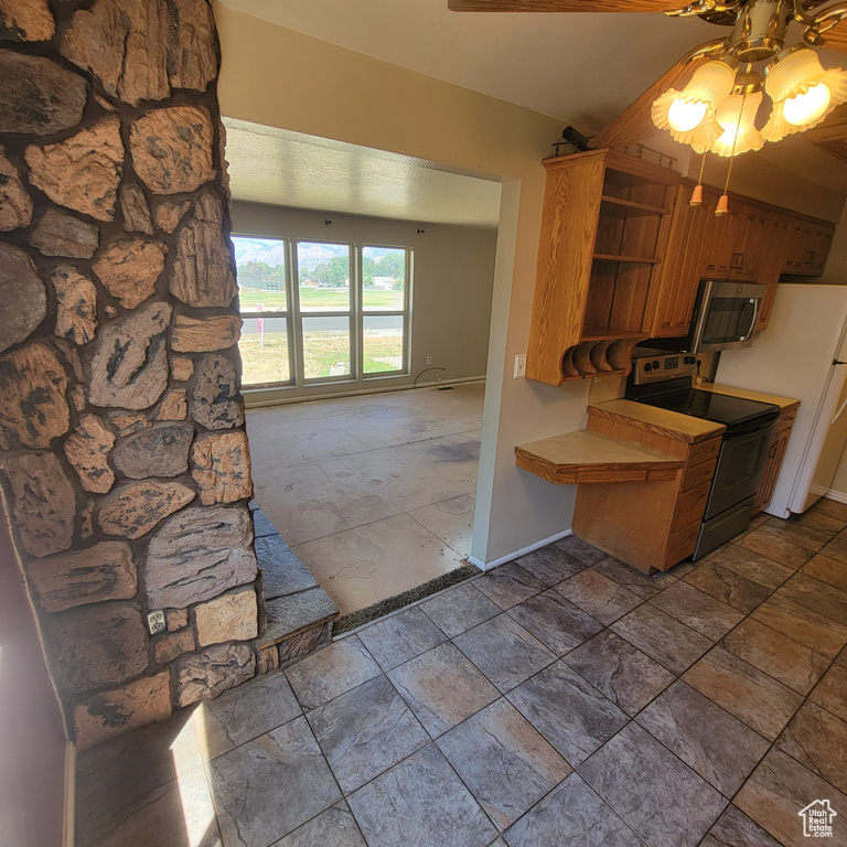 173 W 5200 S Washington Terrace, UT 84405