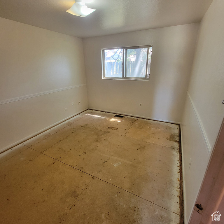 173 W 5200 S Washington Terrace, UT 84405