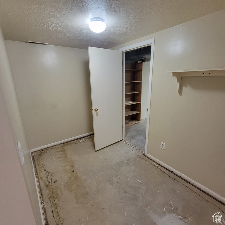 173 W 5200 S Washington Terrace, UT 84405