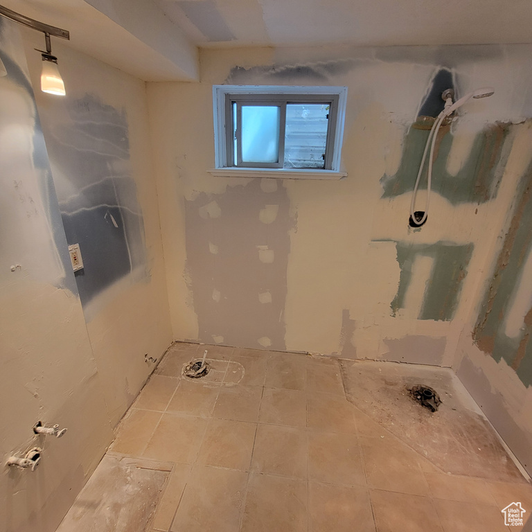 173 W 5200 S Washington Terrace, UT 84405