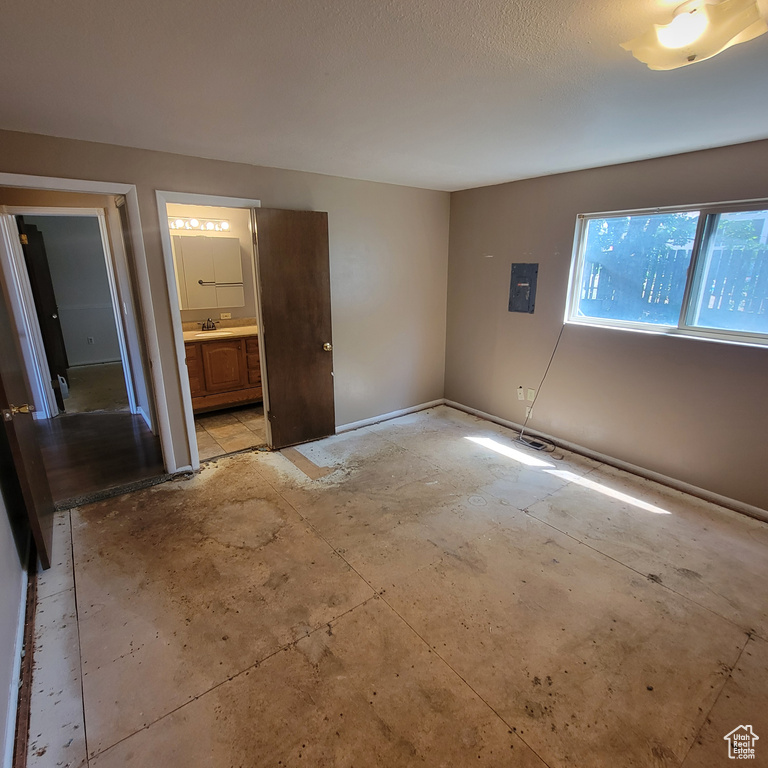 173 W 5200 S Washington Terrace, UT 84405