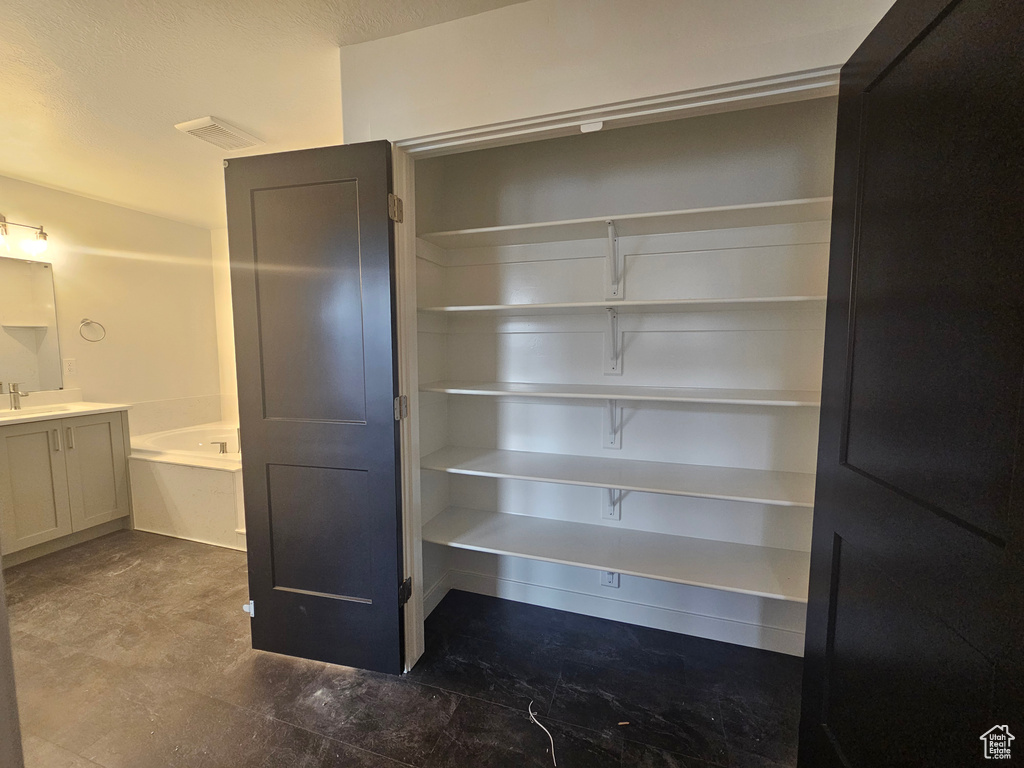 2811 W 2720 N #83 Plain City, UT 84404