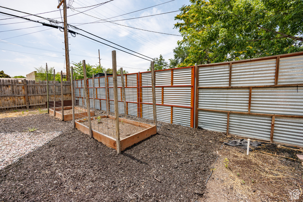 1265 W INDIANA AVE Salt Lake City, UT 84104
