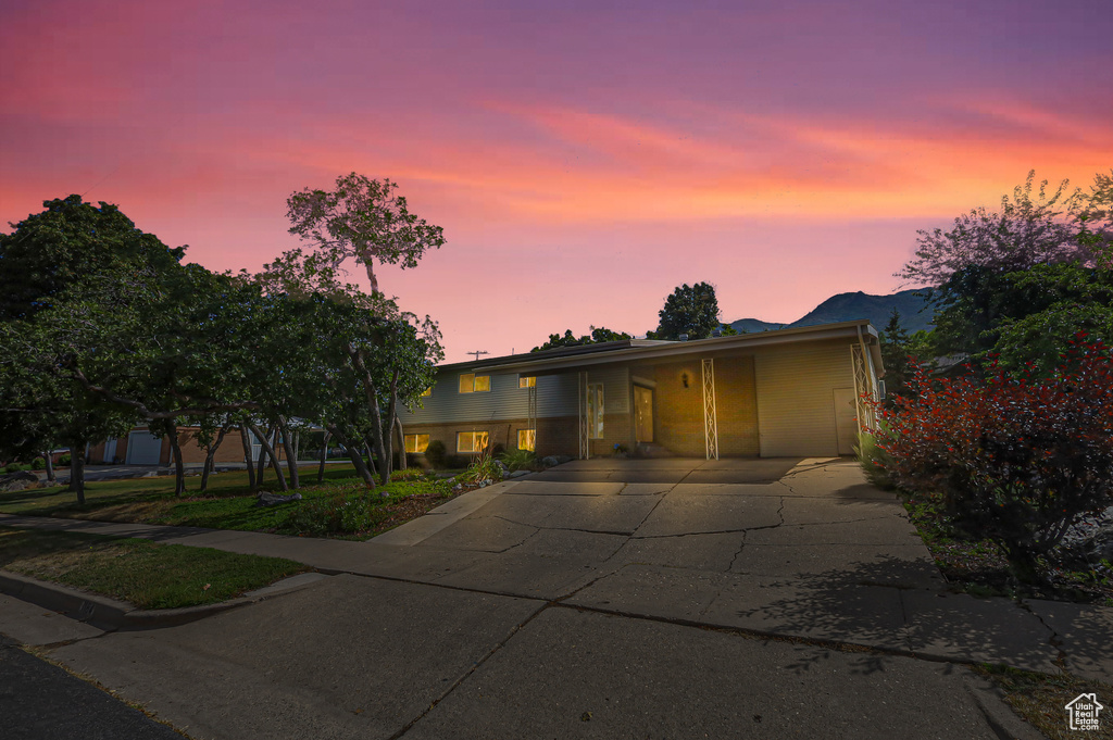1184 DEVON ST Kaysville, UT 84037