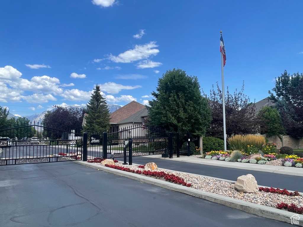 1519 W FOLIAGE LN South Jordan, UT 84095