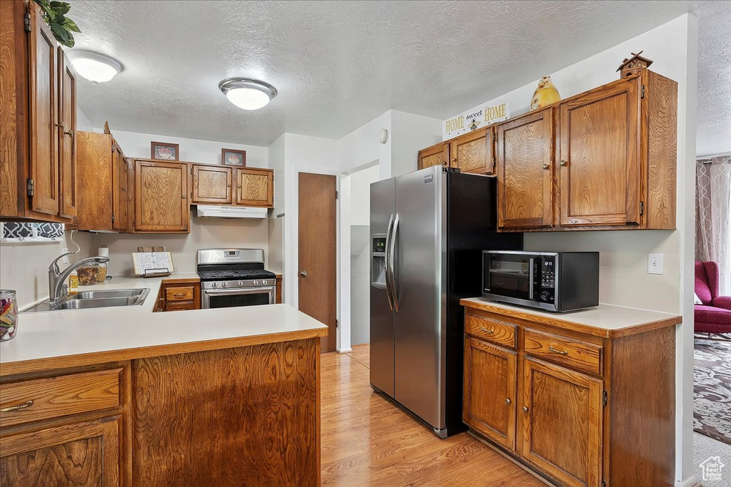 1135 N CONNECTICUT AVE Harrisville, UT 84404