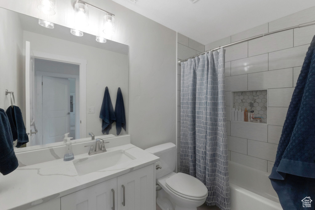 Photo 7 for MLS #2100408 at 14738 S Woods Landing Ct
