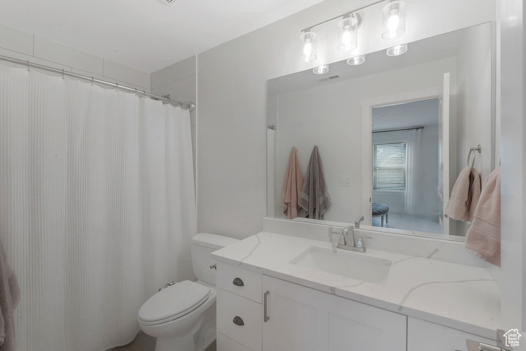 Photo 9 for MLS #2100408 at 14738 S Woods Landing Ct