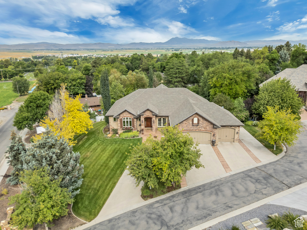 531 E CENTER ST Hyde Park, UT 84318