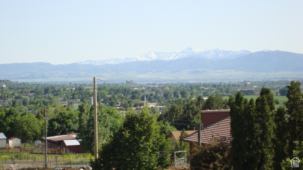 531 E CENTER ST Hyde Park, UT 84318