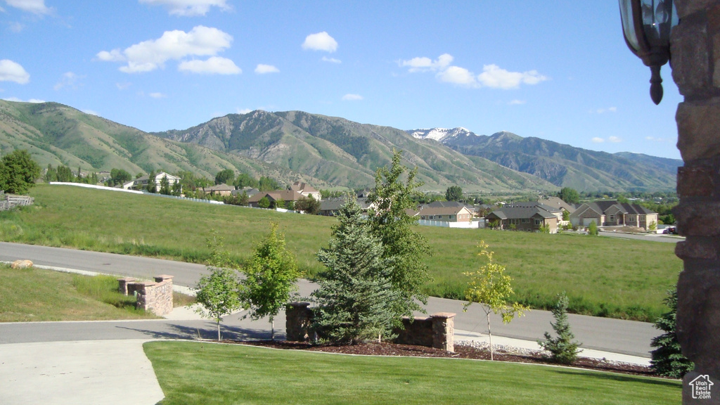 531 E CENTER ST Hyde Park, UT 84318