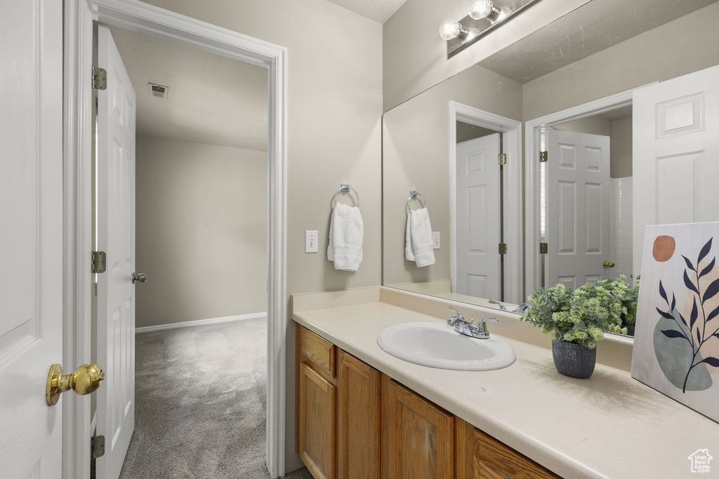 5235 MIDLAND DR Roy, UT 84067