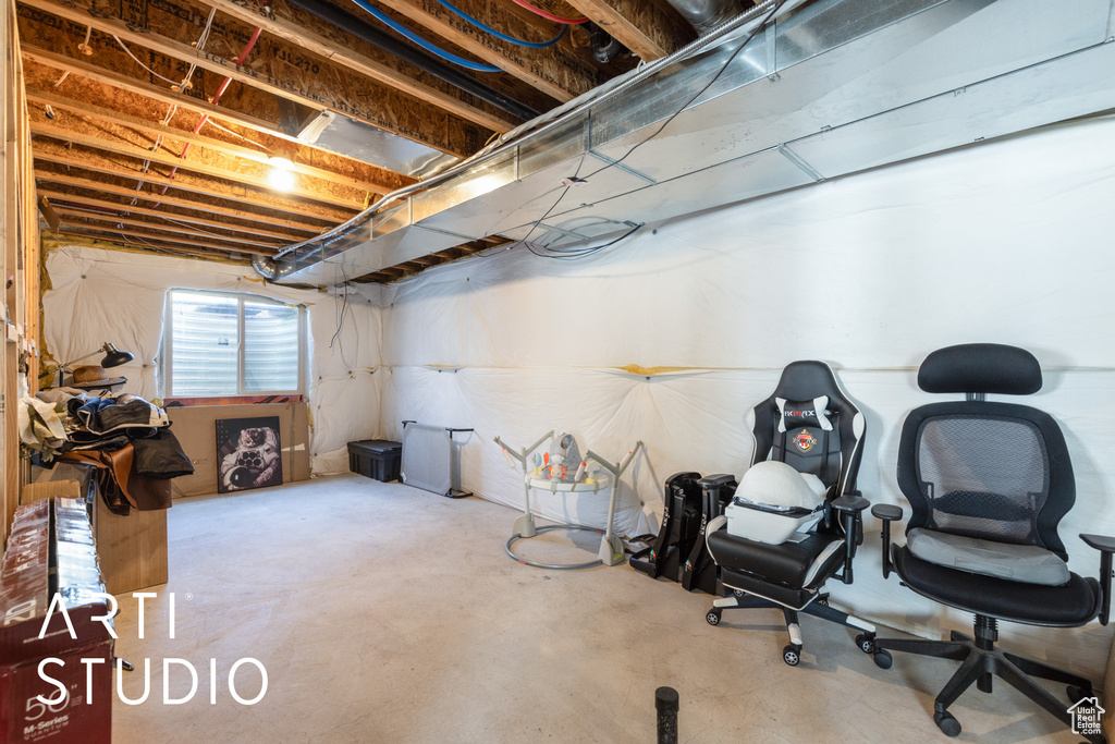 2555 FOWLER AVE Ogden, UT 84401