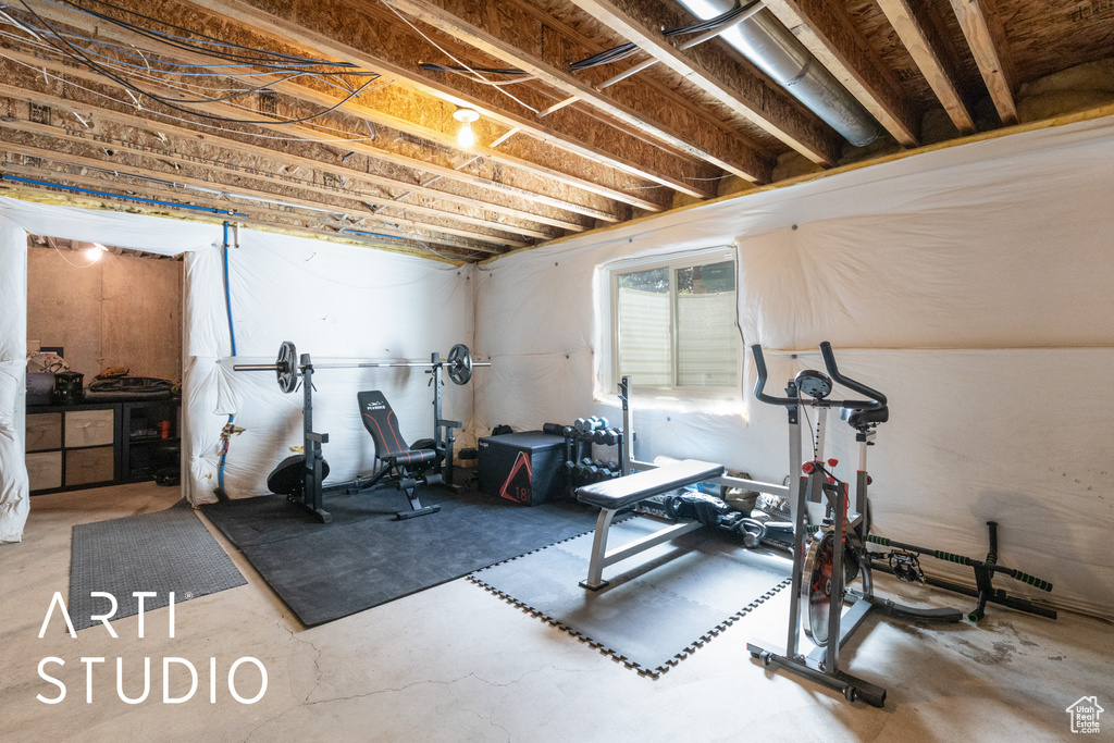 2555 FOWLER AVE Ogden, UT 84401