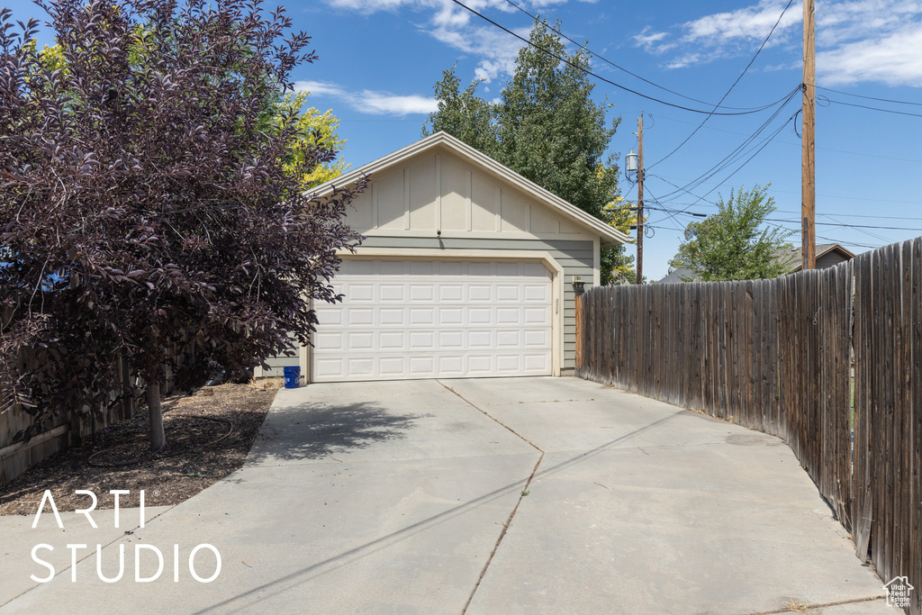2555 FOWLER AVE Ogden, UT 84401
