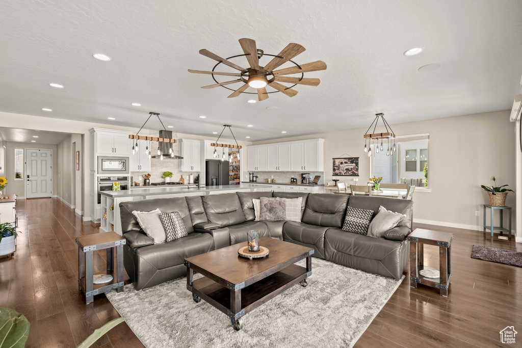 Photo 11 for MLS #2100424 at 1414 S 790 East