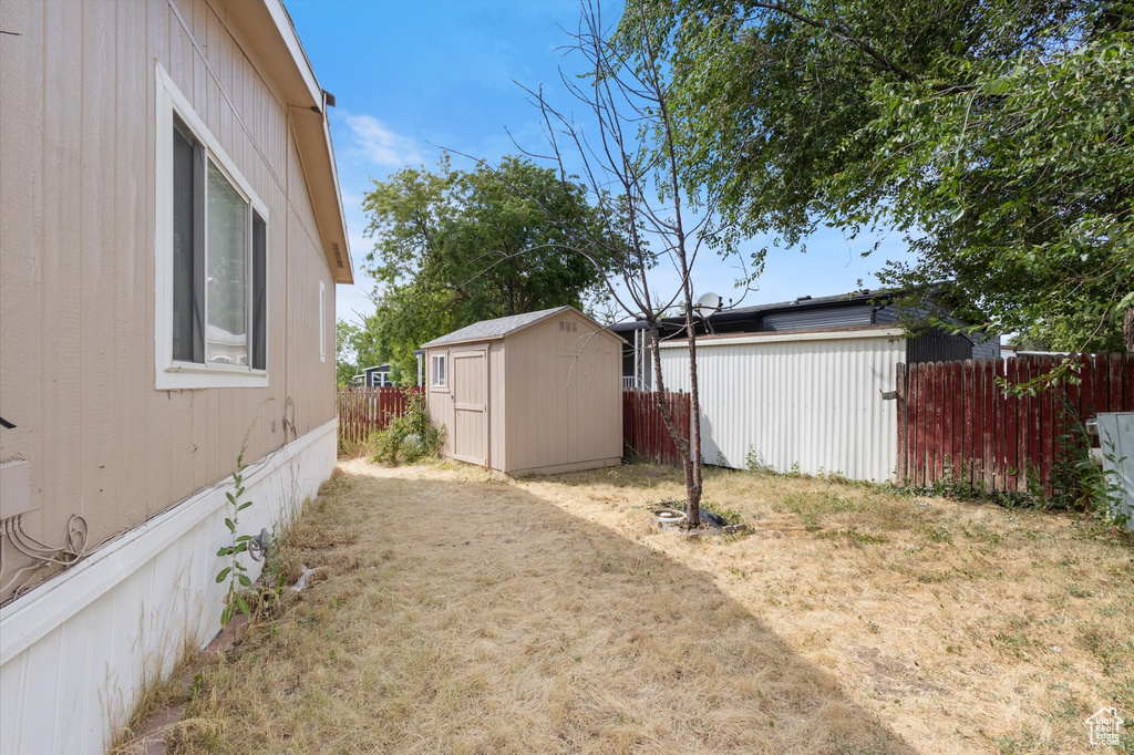 Photo 17 for MLS #2100444 at 259 Lionel St #373