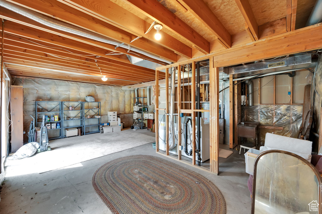 1689 N 725 W Centerville, UT 84014