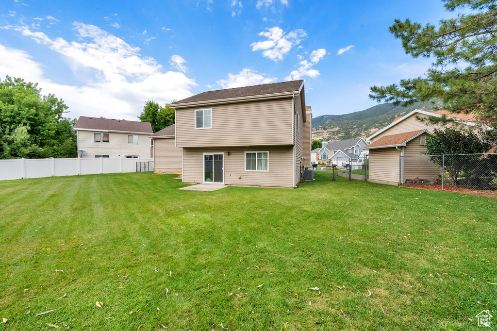 1689 N 725 W Centerville, UT 84014