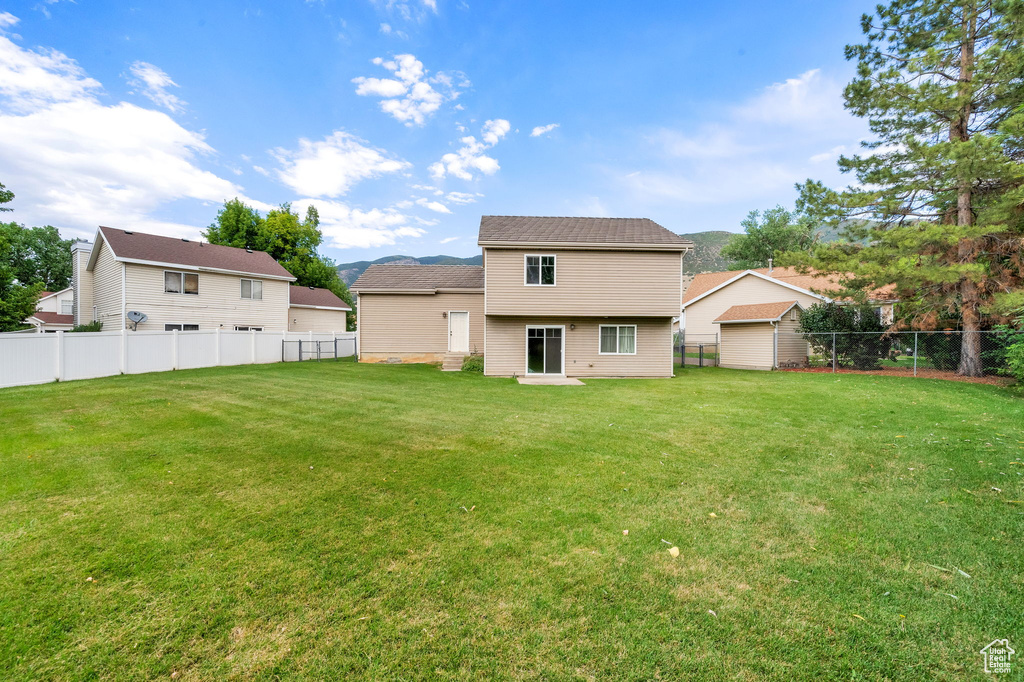 1689 N 725 W Centerville, UT 84014