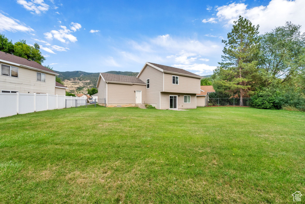 1689 N 725 W Centerville, UT 84014
