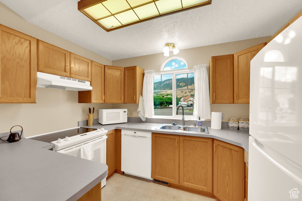 1689 N 725 W Centerville, UT 84014