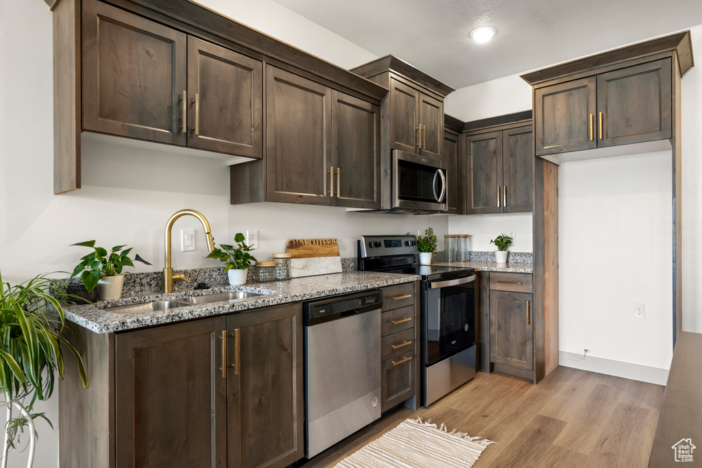 Photo 5 for MLS #2100455 at 947 N Harbor Village Dr #202