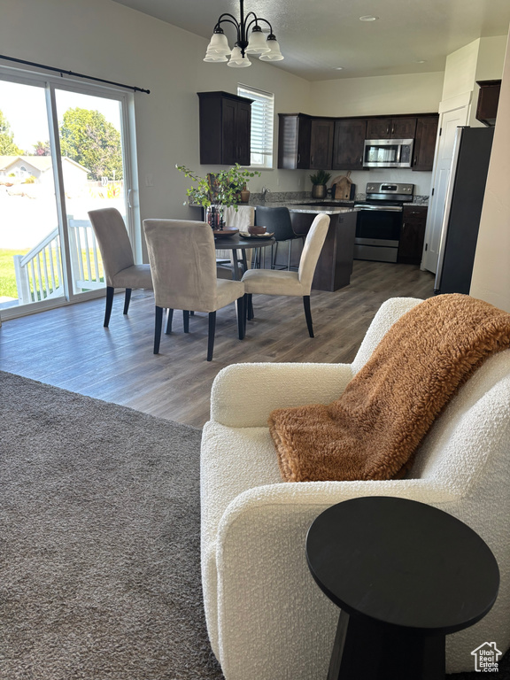 Photo 4 for MLS #2100476 at 613 S 280 East