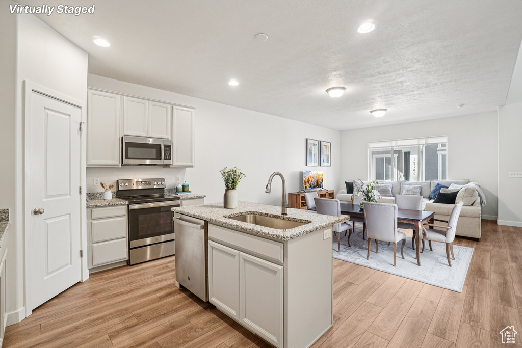 15129 S REINS WAY Bluffdale, UT 84065