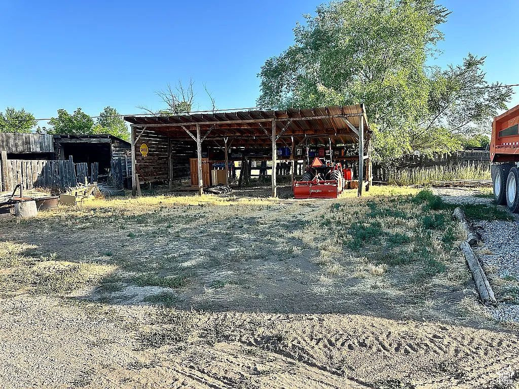 287 S 100 E Spring City, UT 84662