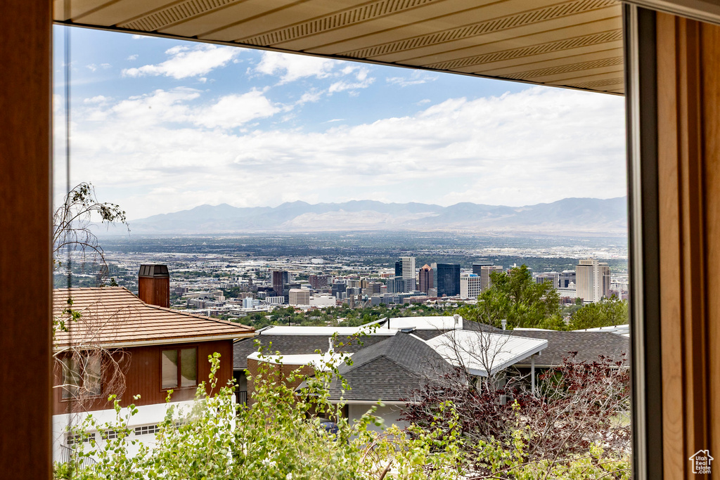807 E NORTHCLIFFE DR Salt Lake City, UT 84103