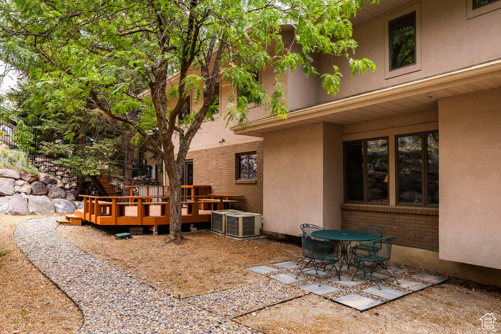 807 E NORTHCLIFFE DR Salt Lake City, UT 84103