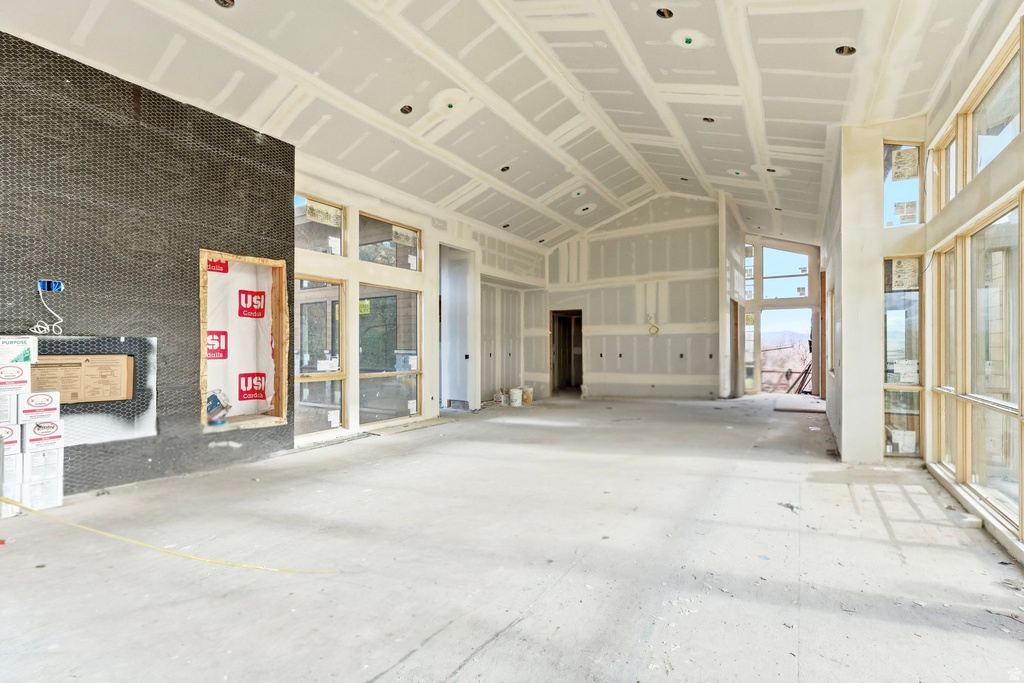 11004 N WRANGLER CIR Hideout, UT 84036