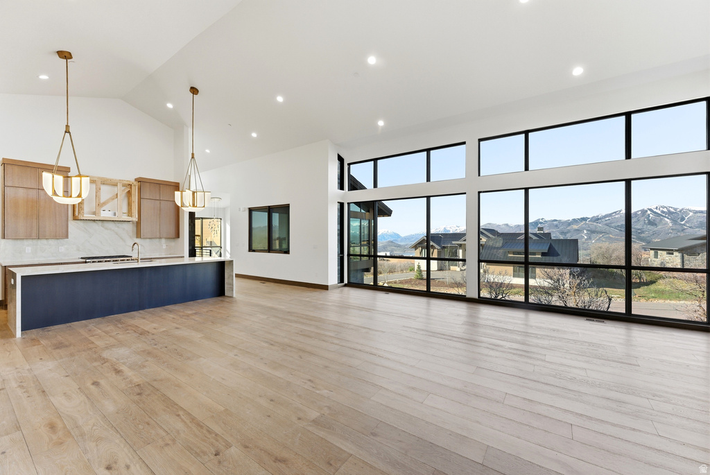 11004 N WRANGLER CIR Hideout, UT 84036