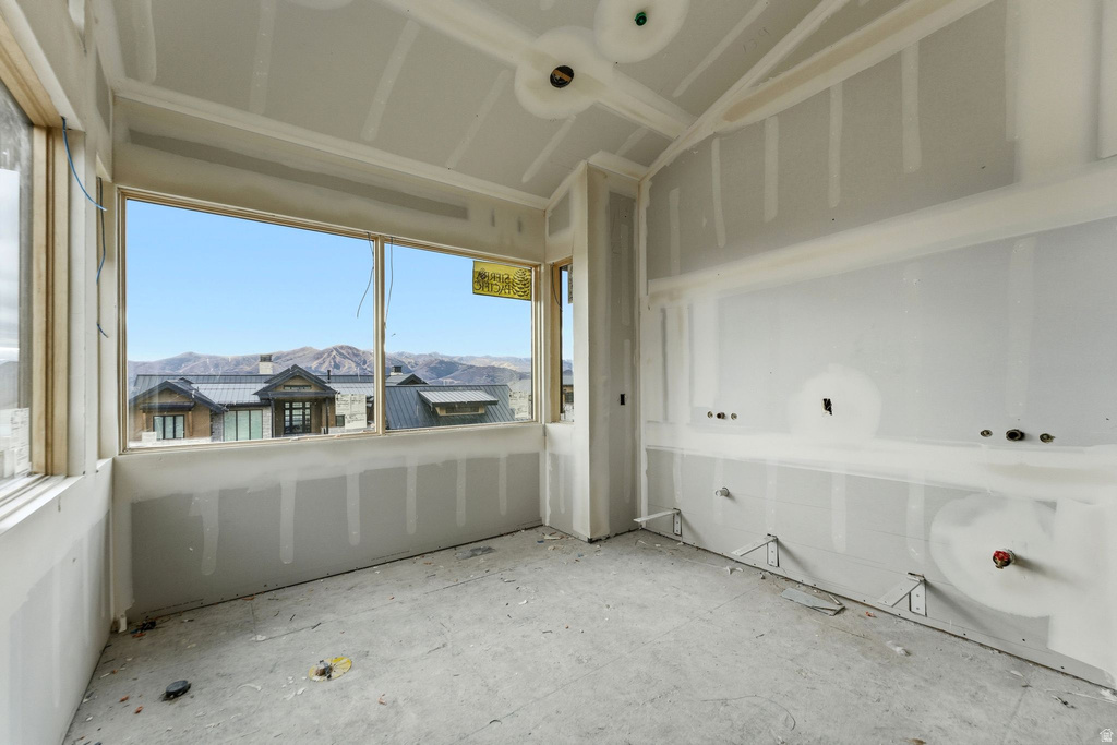 11004 N WRANGLER CIR Hideout, UT 84036