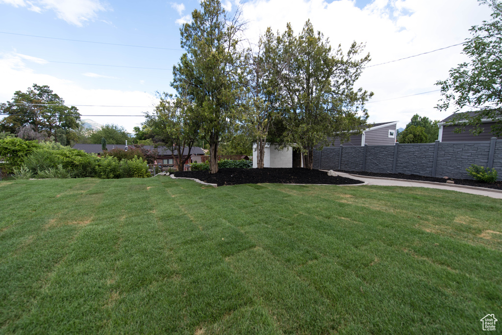 4707 S MEADOWVIEW RD Murray, UT 84107