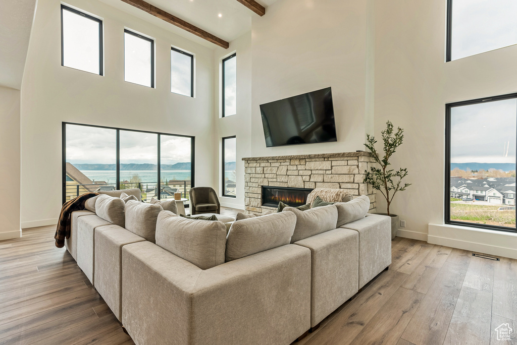 681 N LOCHWOOD DR Garden City, UT 84028