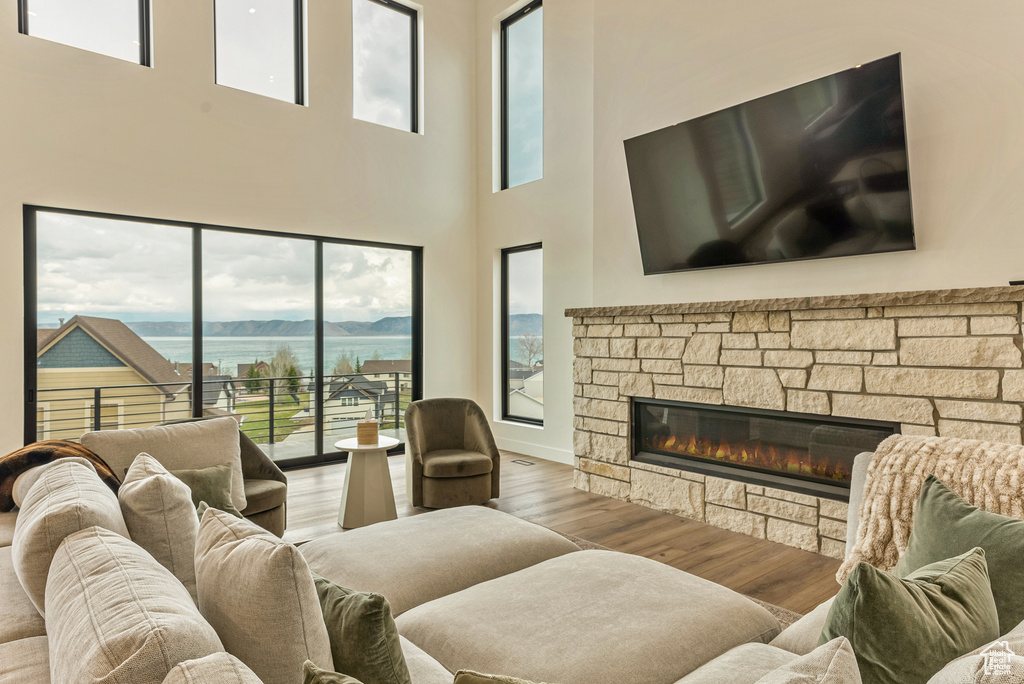 681 N LOCHWOOD DR Garden City, UT 84028
