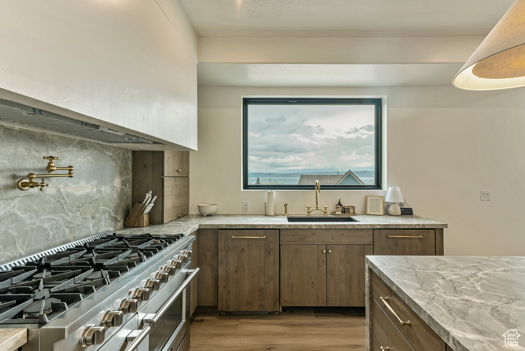 681 N LOCHWOOD DR Garden City, UT 84028