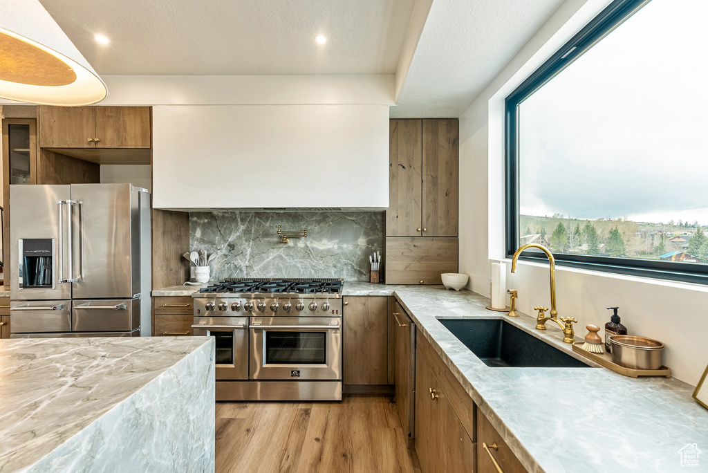 681 N LOCHWOOD DR Garden City, UT 84028