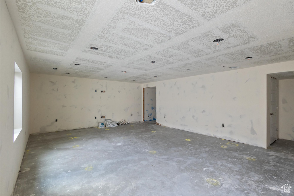 8111 W JOE DR Magna, UT 84044